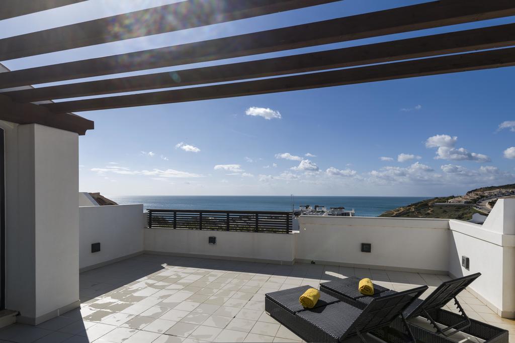 Two-Bedroom Apartment  with Rooftop Terrace